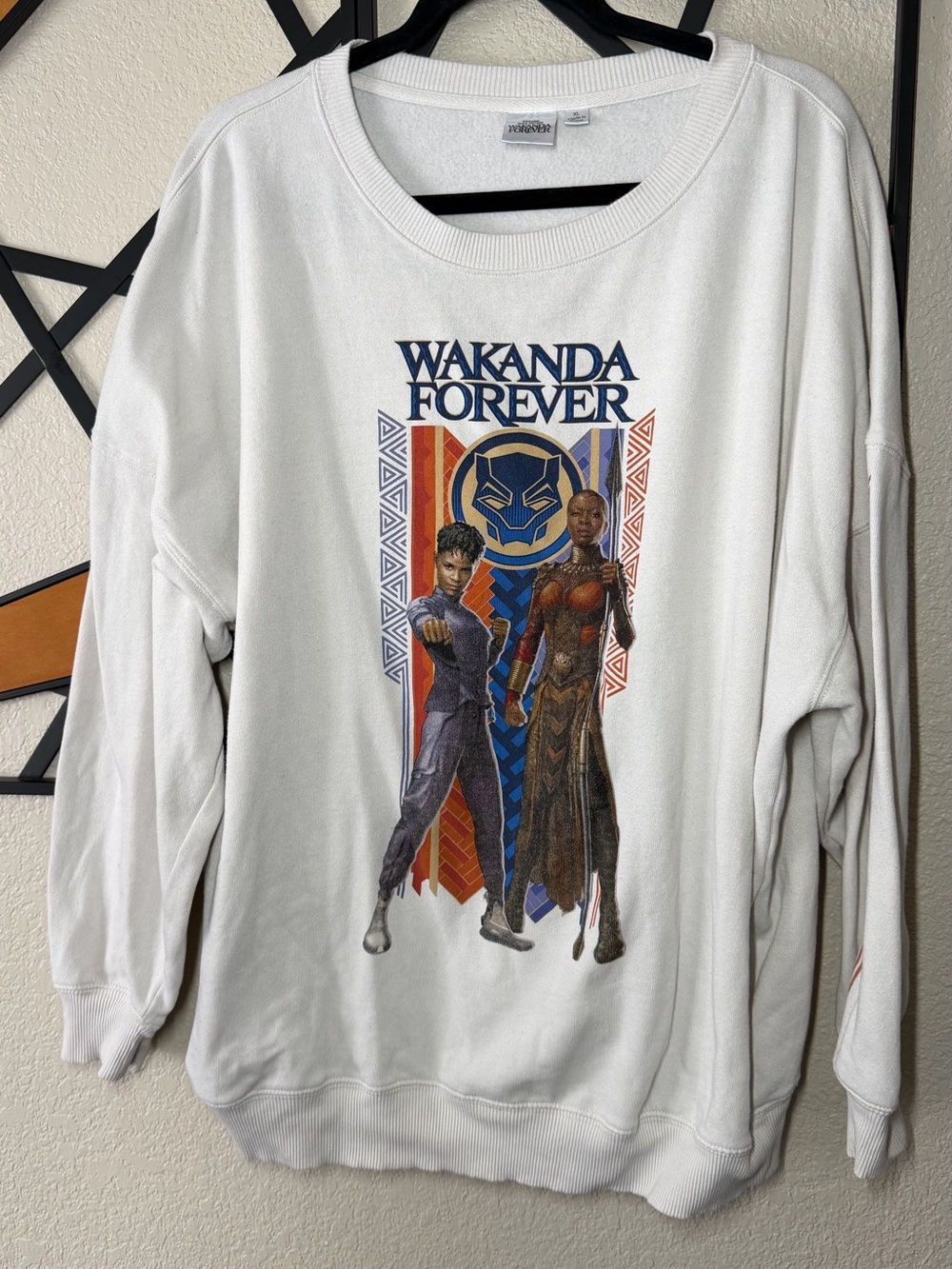 Marvel White 'Wakanda Forever' Graphic Crewneck Sweatshirt